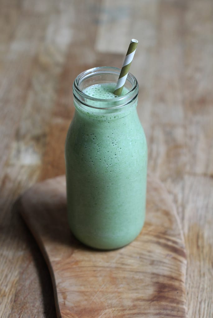 pineapple, spinach & mint smoothie